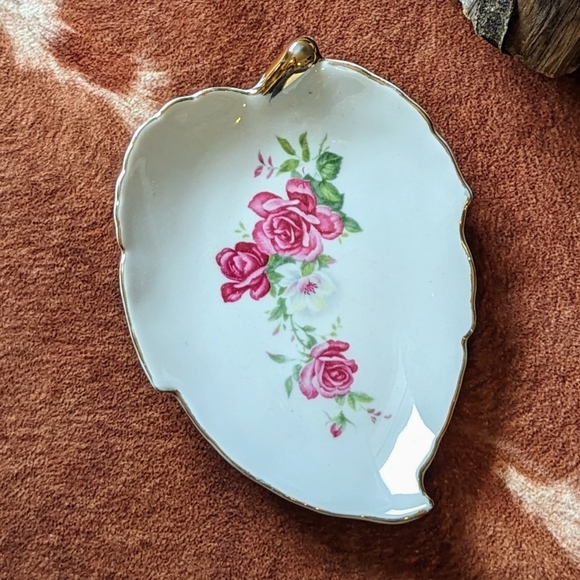 Porcelain Leaf Collectible 22kt Gold Trim Genuine Porcelain Dish In Original Box - Picture 3 of 10